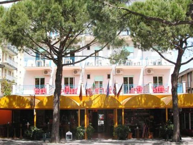 Hotel Canova Лидо-ди-Езоло Экстерьер фото